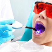 Электричество сделает имплантацию зубов более быстрой 